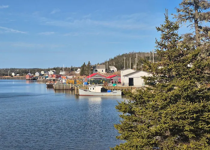 Louisbourg Harbour Inn