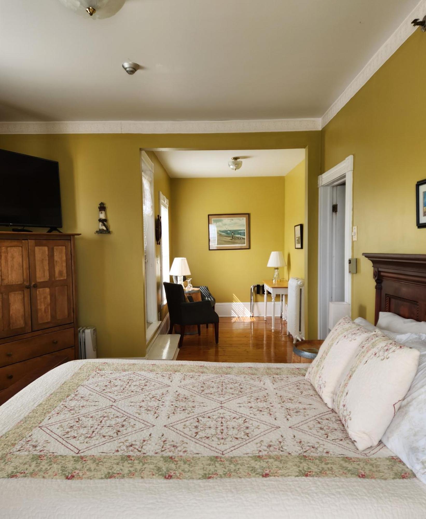 Harbour Bed & Breakfast 4*